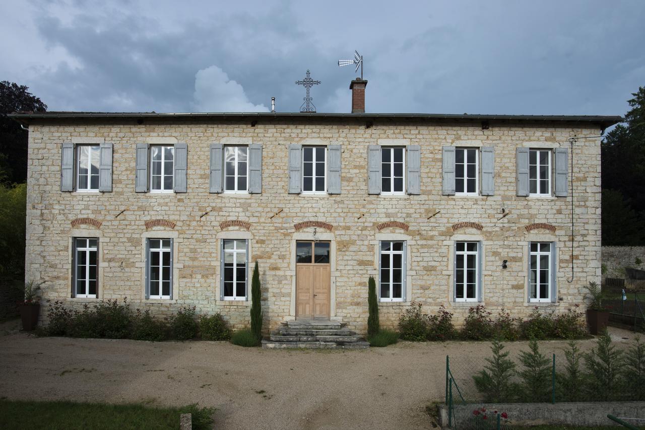 Le Cercle Chambres Climatisees Coligny ภายนอก รูปภาพ